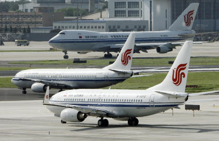 EE.UU. suspende los vuelos de las aerolíneas chinas en la disputa COVID-19