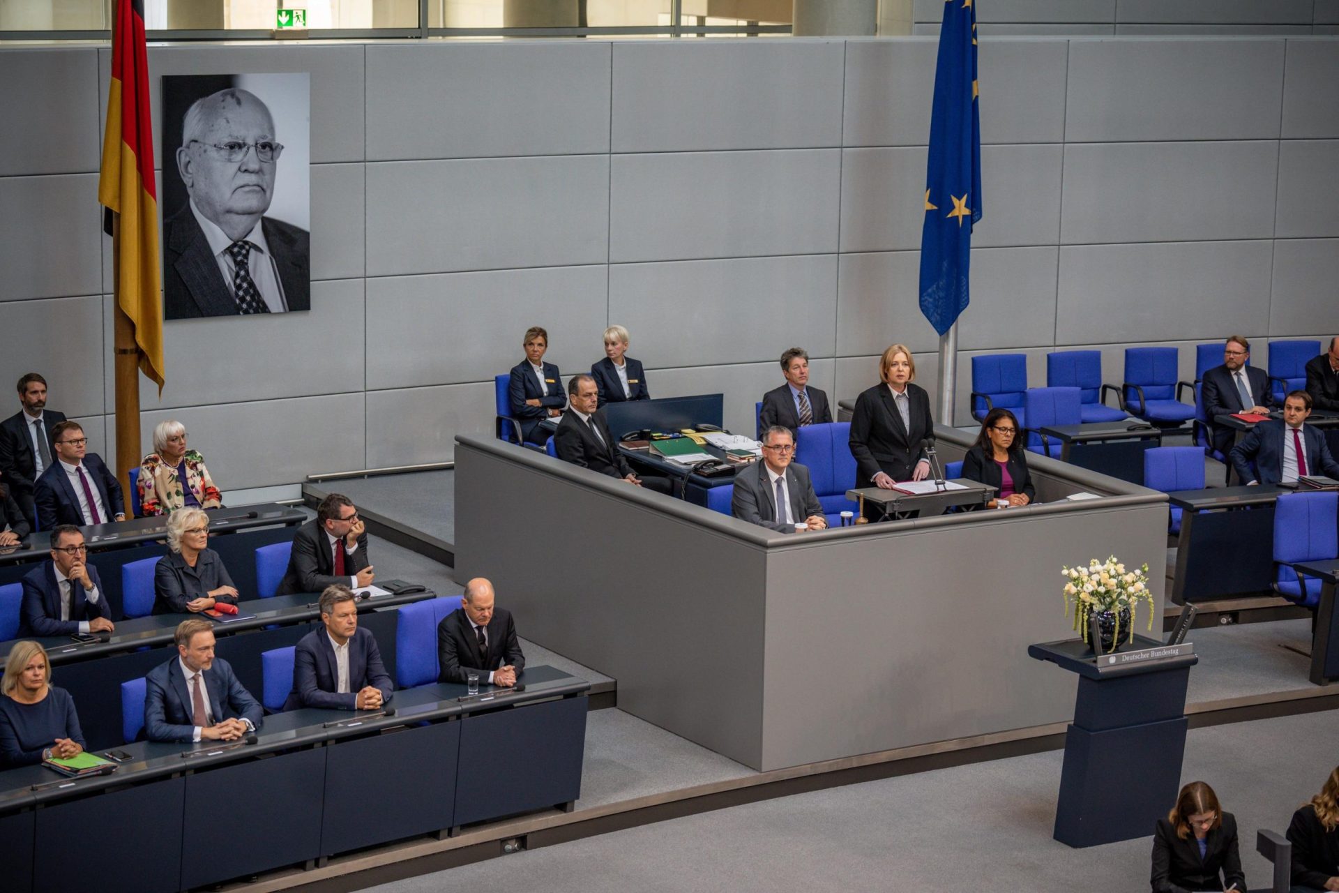 El Parlamento alemán rinde homenaje a Gorbachov, que permitió la unificación