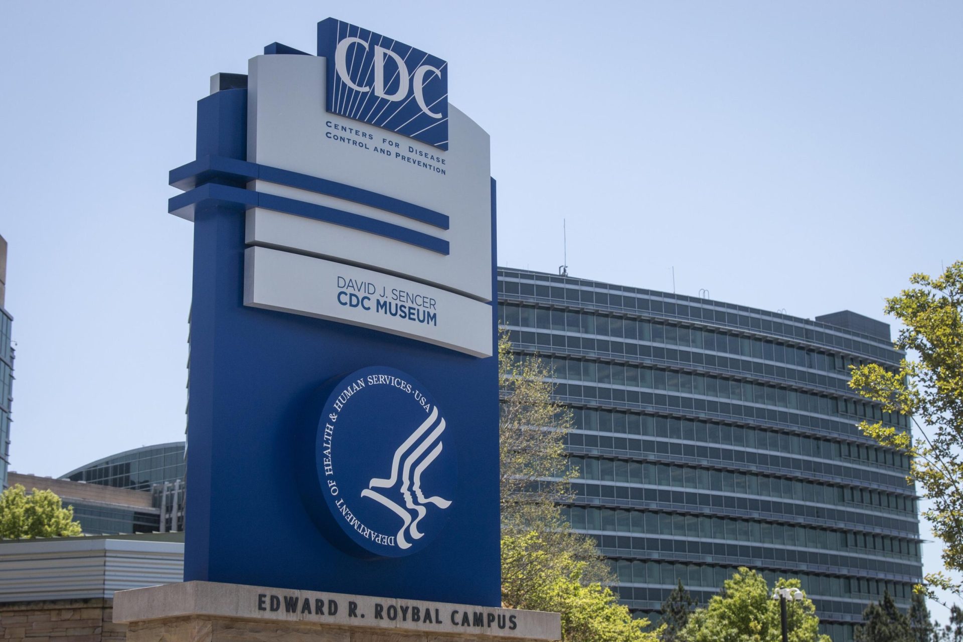 El director de los CDC anuncia reorganización, citando errores de COVID