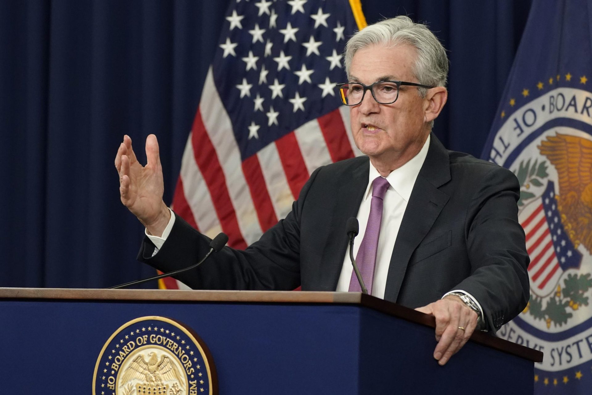 Powell: la Fed podría seguir elevando fuertemente las tasas ‘durante algún tiempo’