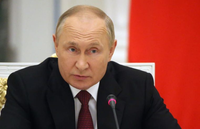 Putin amenaza con un arma nuclear en medio de una movilización militar masiva