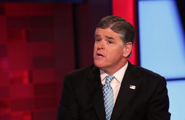 Sean Hannity depuesto en la demanda que alega que Fox News impulsó teorías de conspiración electoral