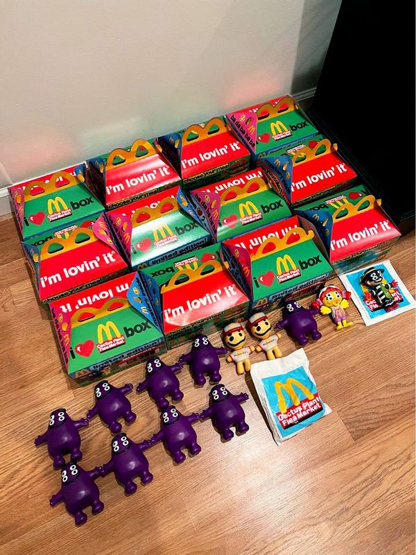 Colección de juguetes Happy Meal para adultos de McDonald's a la venta
