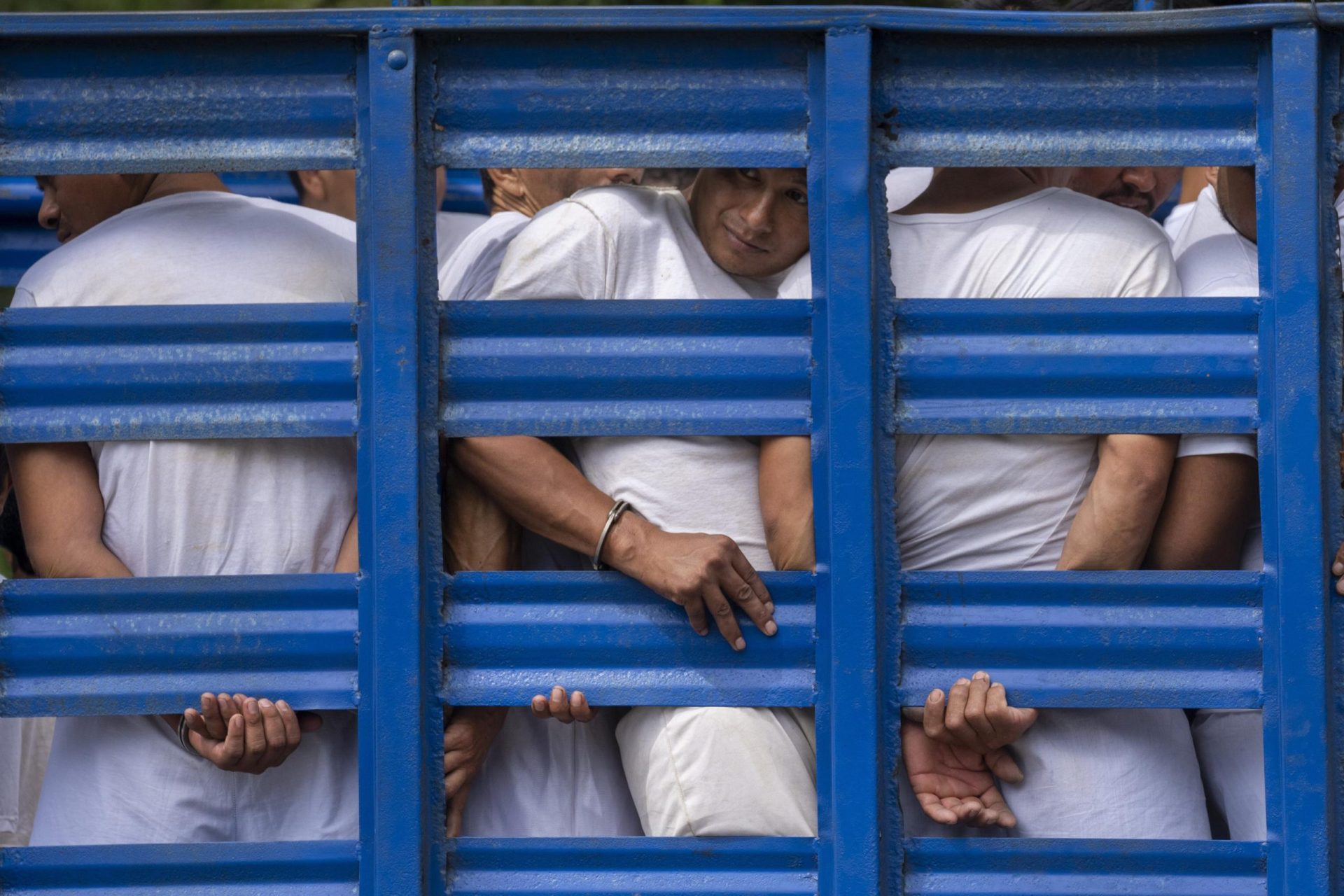 Aumentan muertes en prisión en represión de pandillas en El Salvador