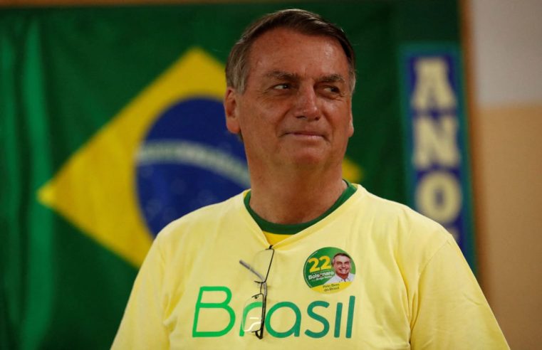 Bolsonaro ruega a sus furiosos seguidores que dejen de bloquear carreteras