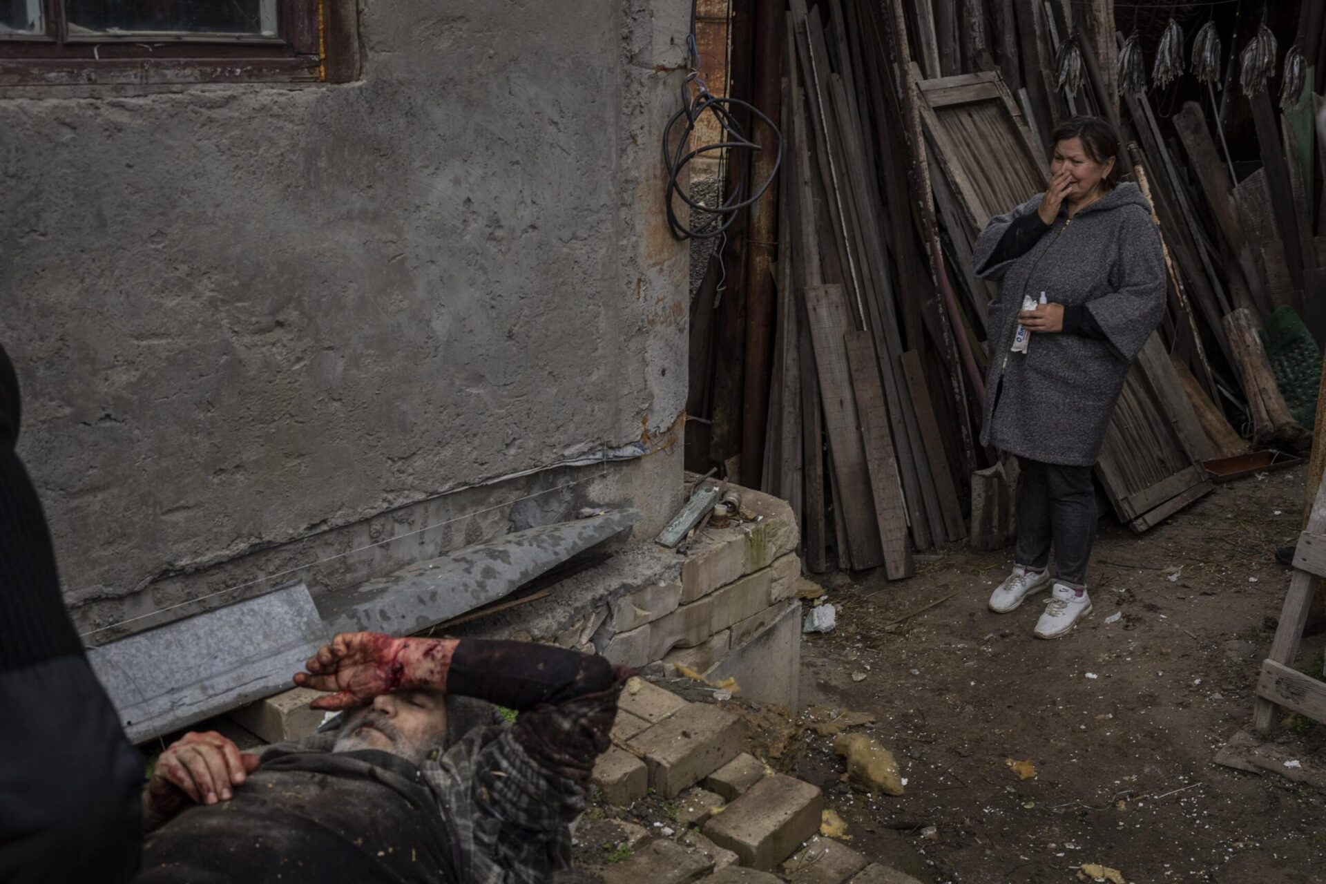 Bombardeada, no derrotada: la capital de Ucrania cambia al modo de supervivencia