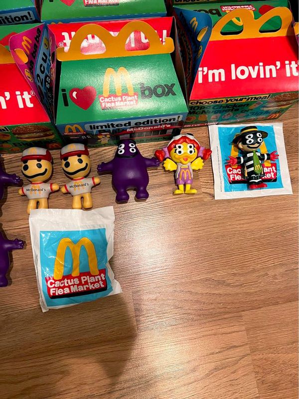 Colección de juguetes Happy Meal para adultos de McDonald's a la venta