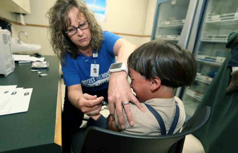 OMS, CDC: Una cifra récord de 40 millones de niños no se vacunan contra el sarampión