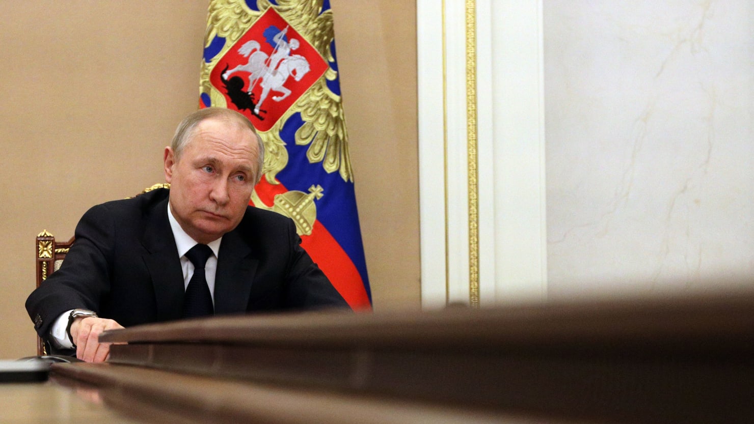 Putin podría descartar importante evento de prensa como señales de una espiral de pánico