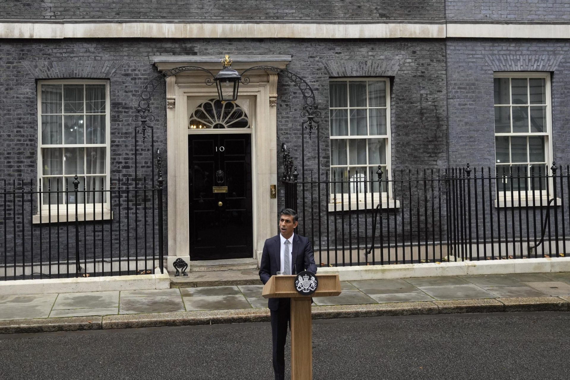 Sunak asume como primer ministro del Reino Unido en medio de la crisis económica
