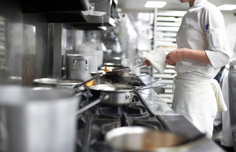 “Todavía tabú”: los trastornos alimentarios son una epidemia silenciosa en las cocinas profesionales