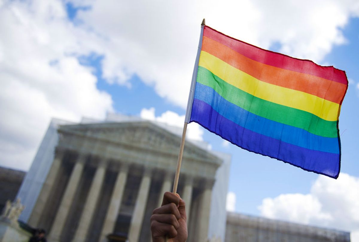 El republicano que lloró por la Ley de Respeto al Matrimonio, denunciado por su sobrino gay