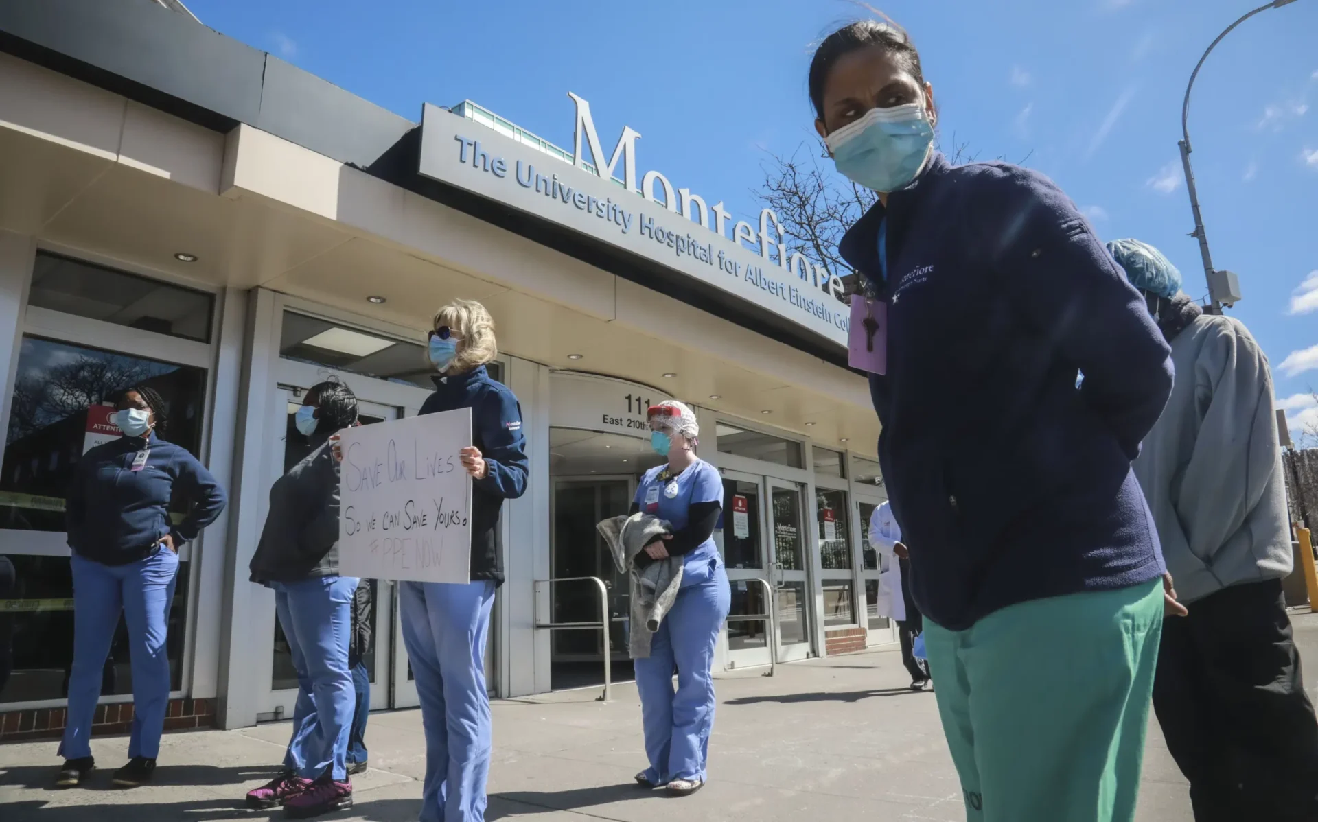 Las enfermeras de Nueva York dan un preaviso de huelga de 10 días mientras continúan las negociaciones
