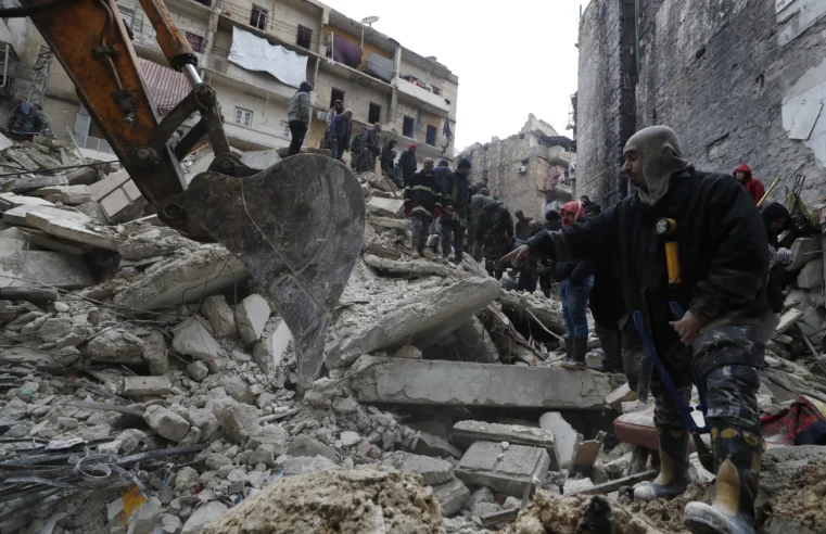 Búsqueda frenética en Turquía y Siria tras sismo deja 4.000 muertos