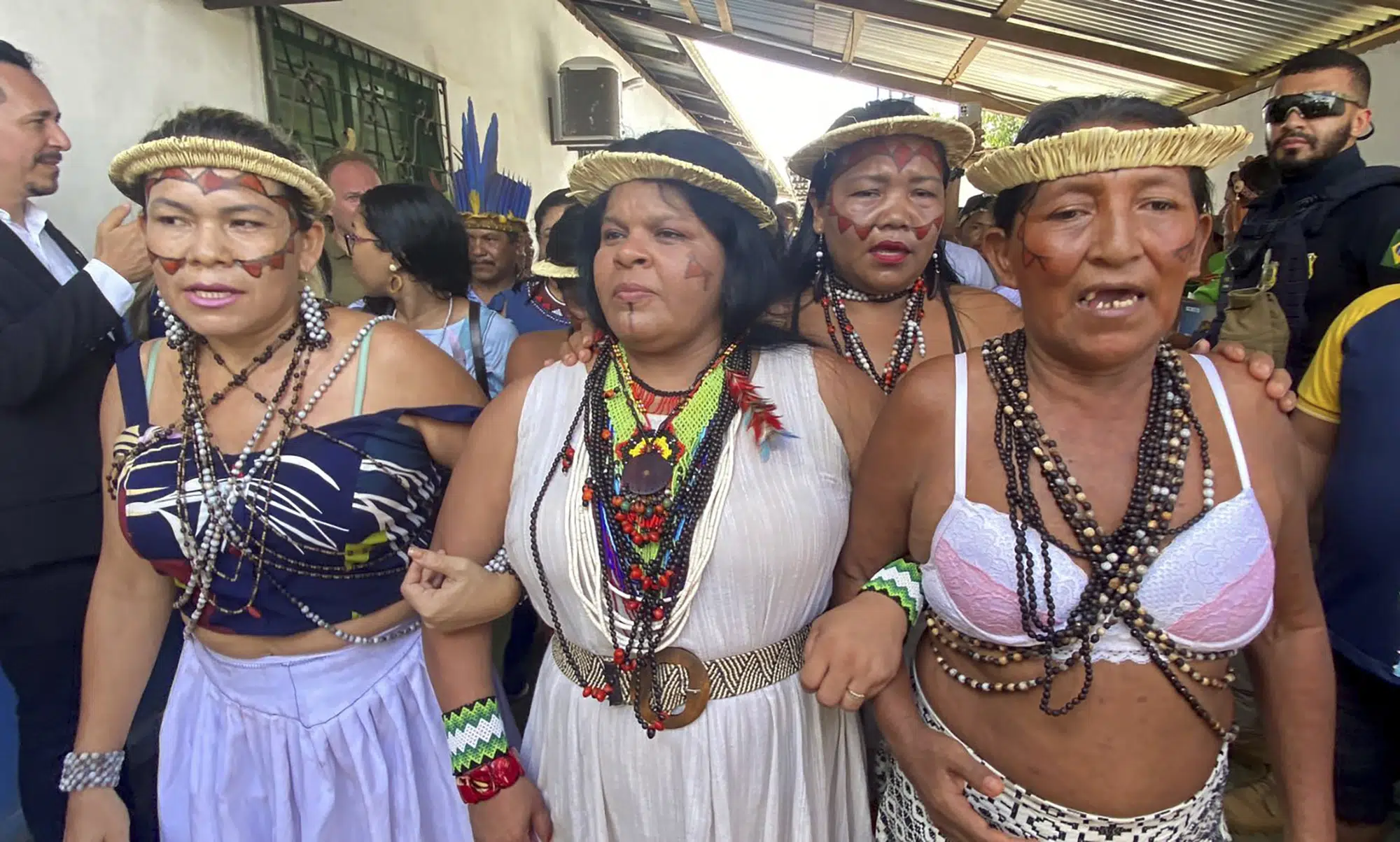 Delegación de Brasil visita región amazónica donde murió pareja