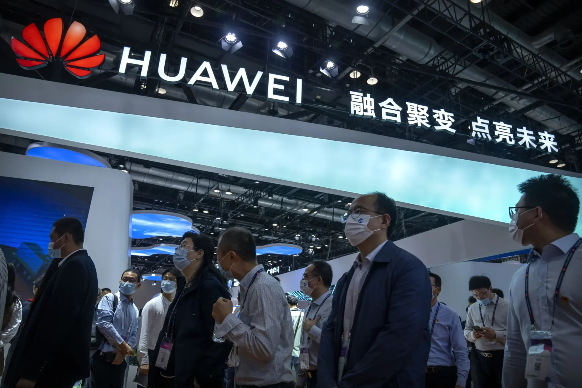 EEUU bloquea renovaciones de licencias de exportación para Huawei de China