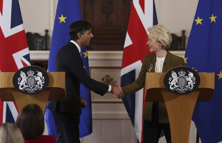 El Reino Unido y la UE celebran un “nuevo capítulo” con un acuerdo para arreglar la disputa comercial por el Brexit