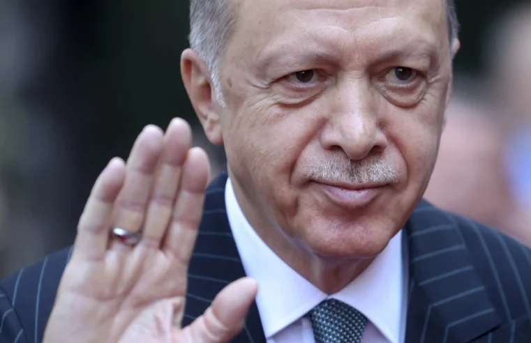 Erdogan: Suecia no puede unirse a la OTAN si se permite la quema del Corán