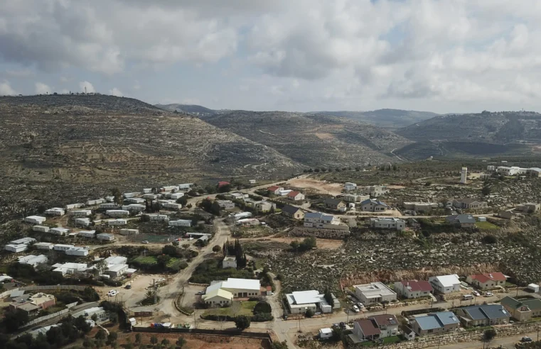 Las aprobaciones de puestos avanzados de Israel impulsan a los colonos y profundizan el conflicto
