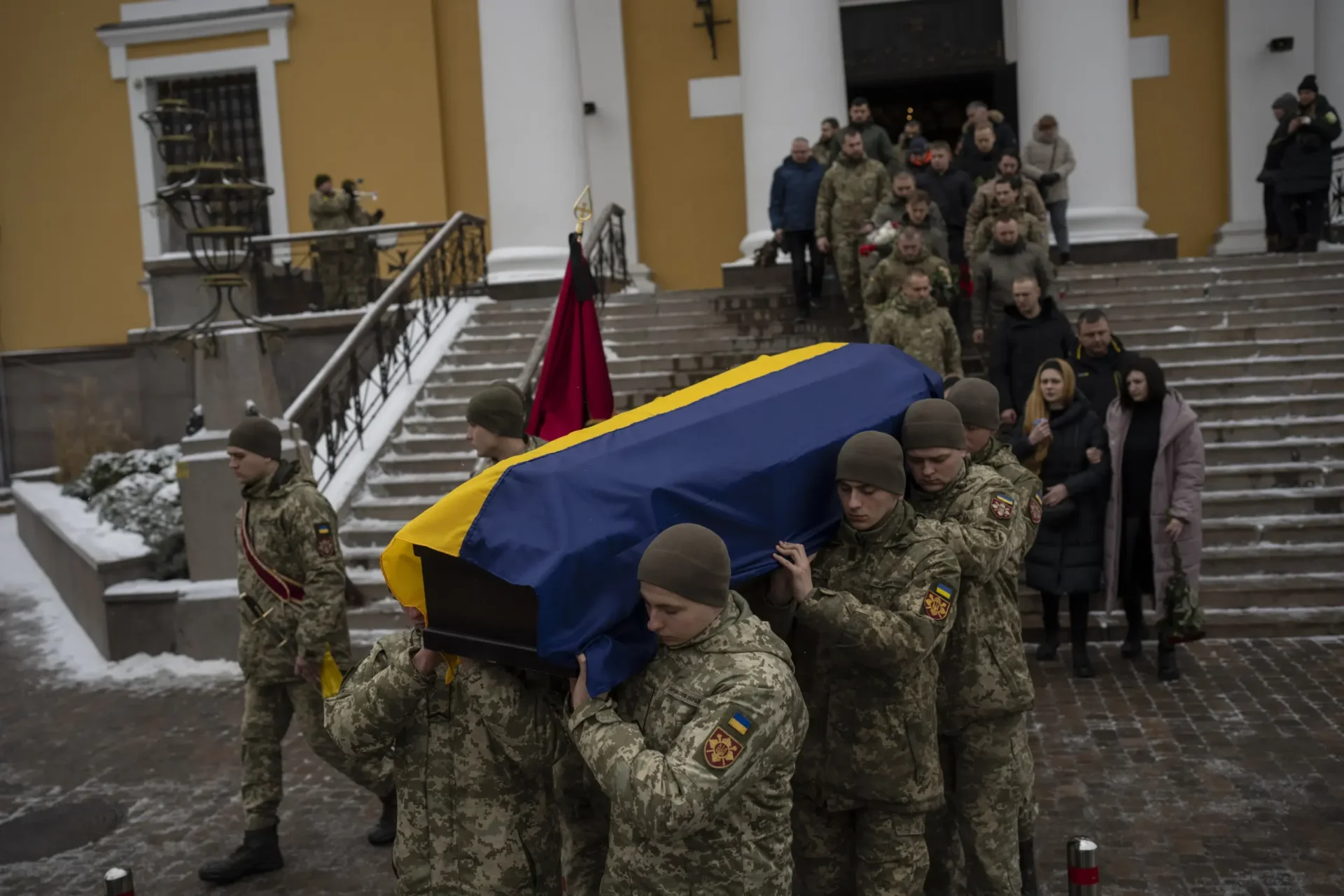 Las fuerzas rusas mantienen la presión a medida que se acerca el aniversario de Ucrania