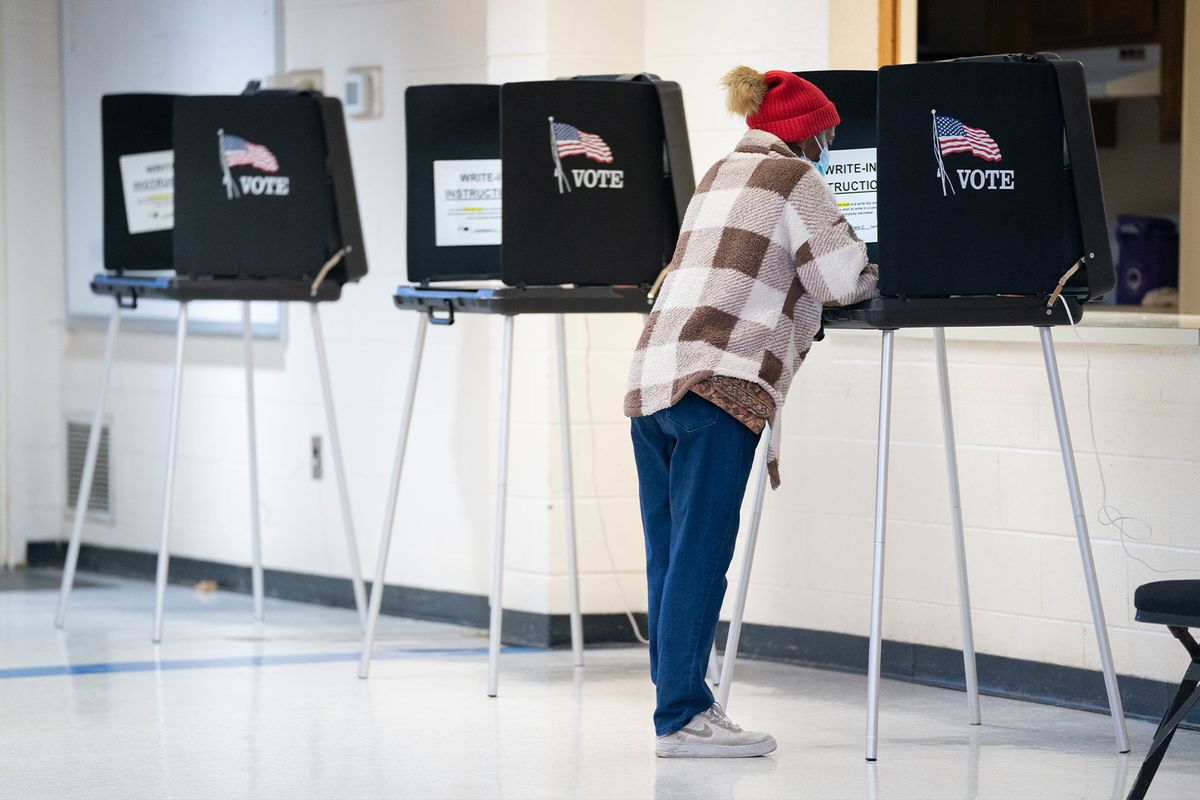 “Modelo para la mala democracia”: las victorias en los derechos de voto pueden revertirse después de que el Partido Republicano voltea la corte de Carolina del Norte