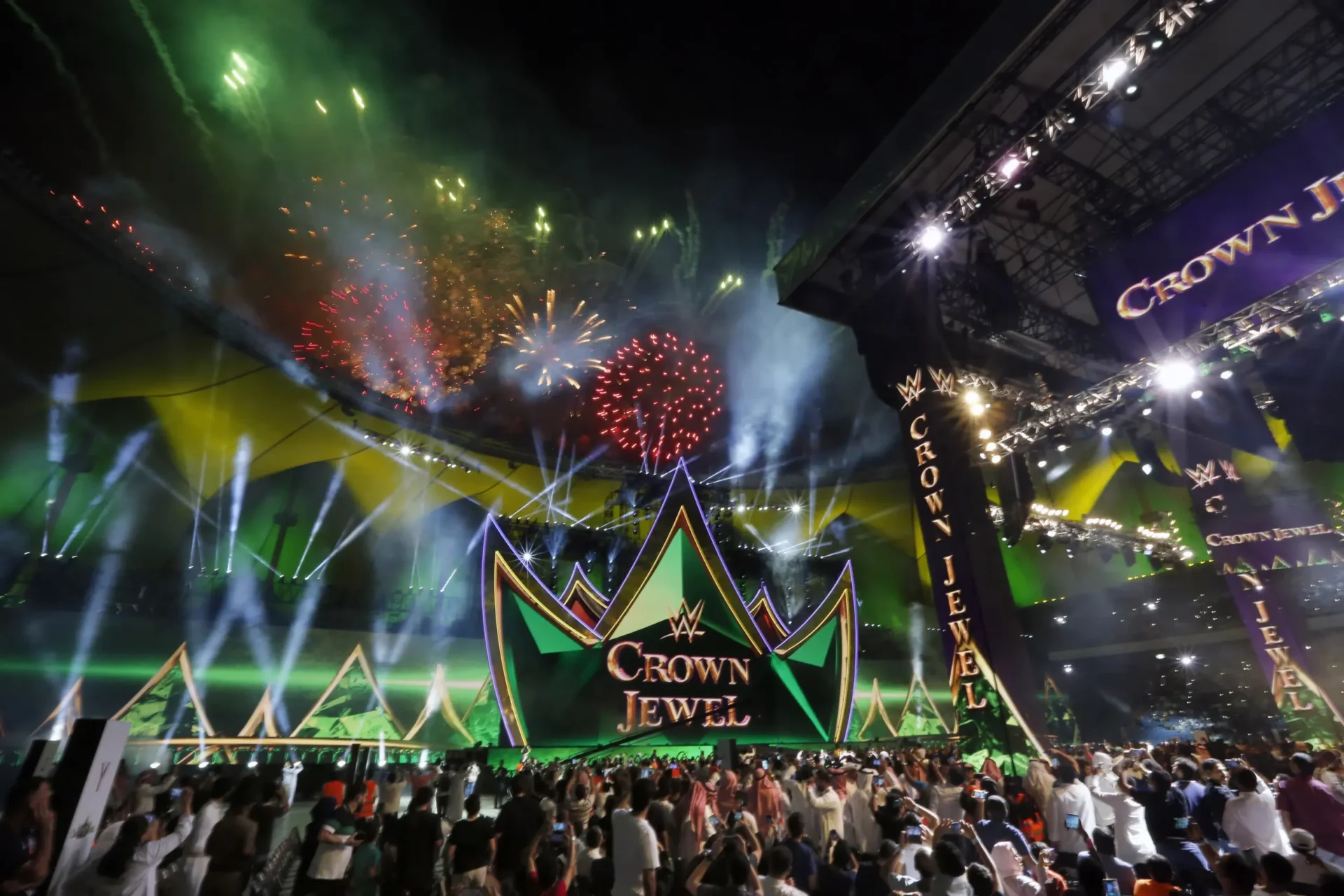 WWE se inclina hacia las redes sociales antes de una posible venta