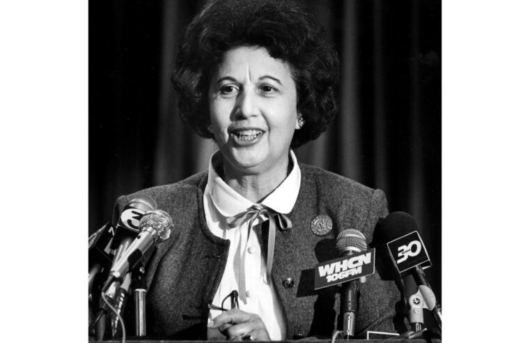 Ann Uccello, primera alcaldesa de Connecticut, fallece a los 100 años