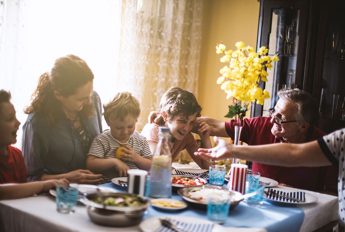 Cinco consejos sobre cómo mantener las comidas familiares deliciosas, nutritivas y sin estrés