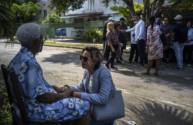 Cuba realiza elecciones nacionales sin candidatos opositores
