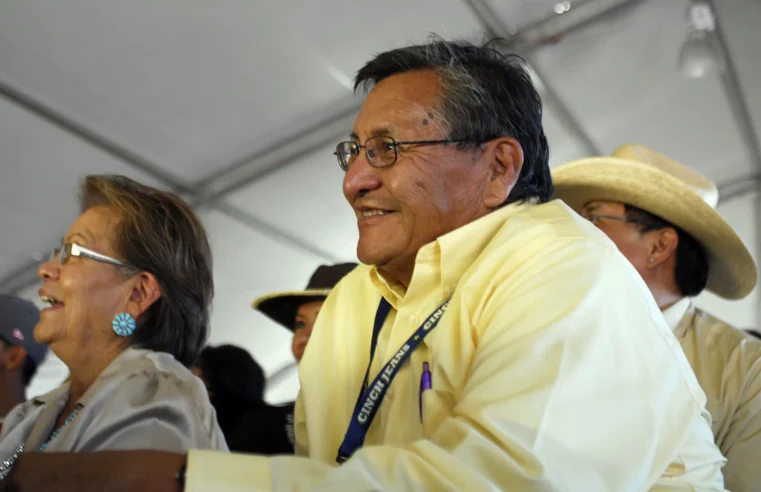 El ex presidente de la Nación Navajo, Ben Shelly, ‘puso a los demás primero’