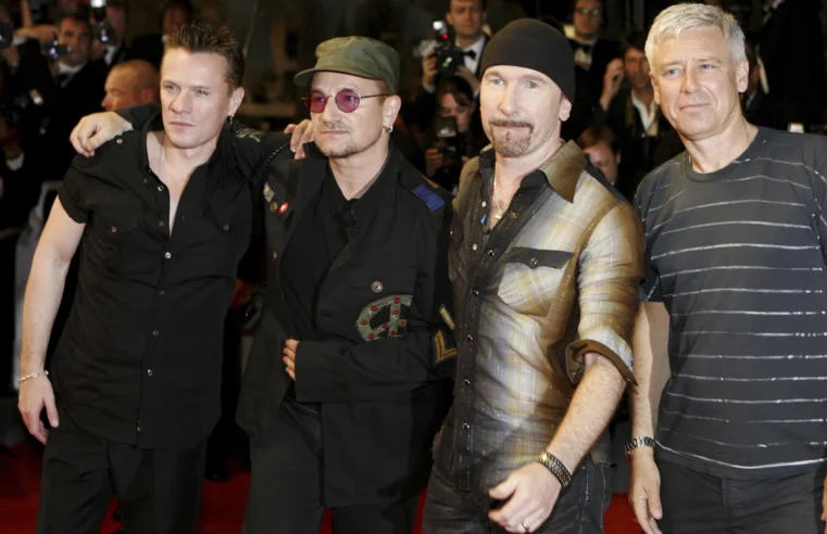 En paso insólito, U2 reinterpreta 40 de sus canciones más conocidas