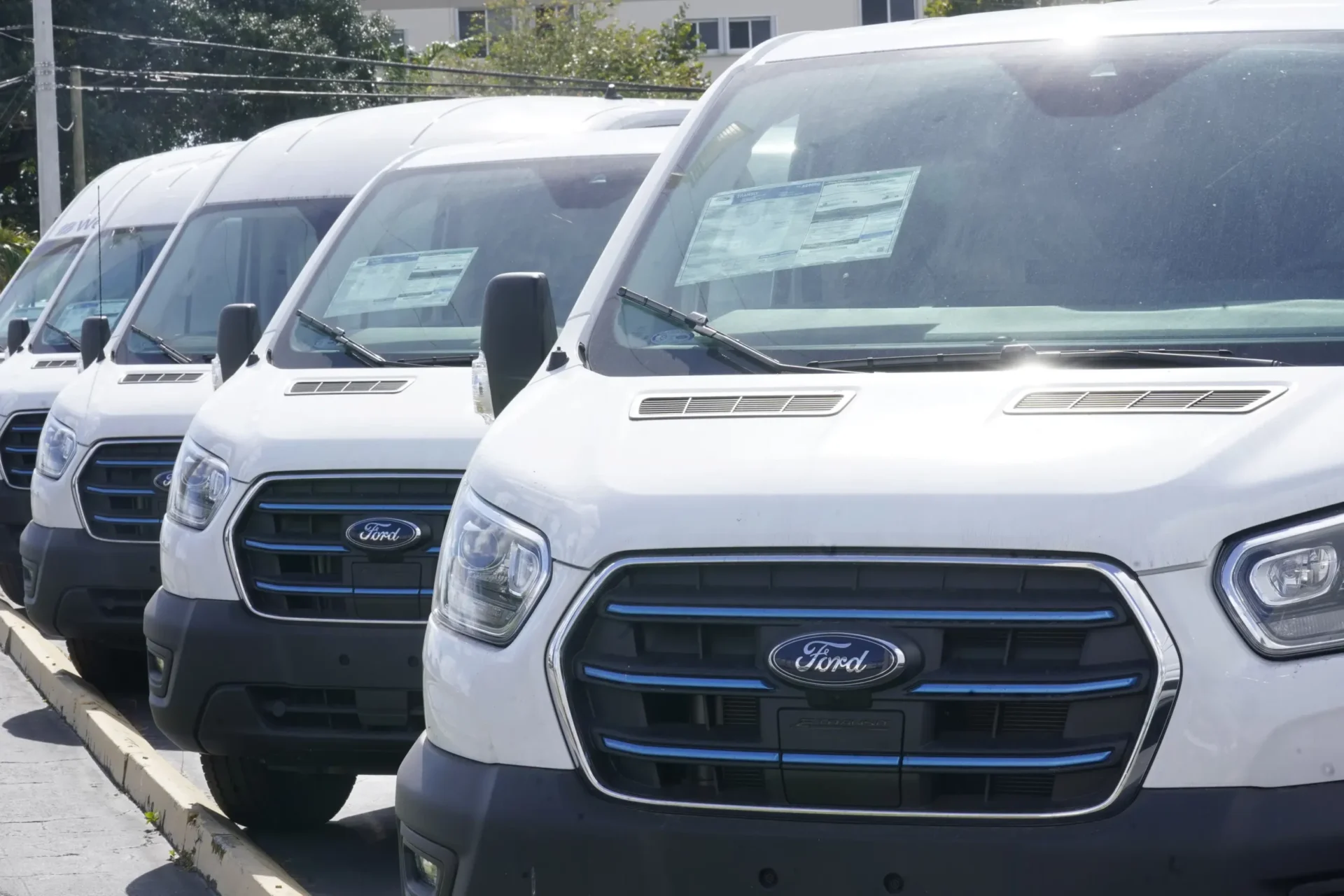 Ford aumentará la producción a medida que las ventas de automóviles en EE.UU. comienzan a recuperarse