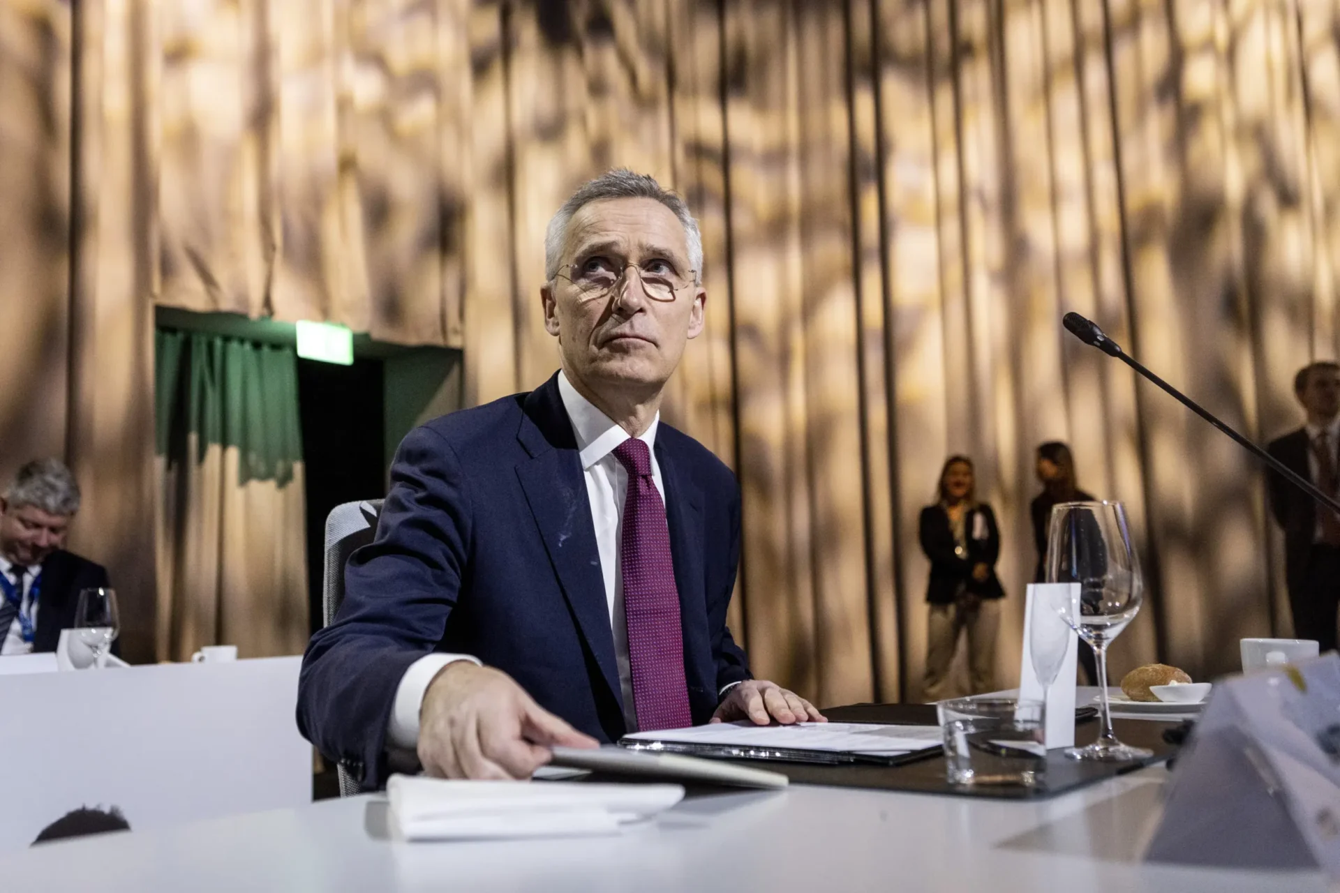 Jefe de OTAN en nuevo impulso para involucrar a Finlandia y Suecia