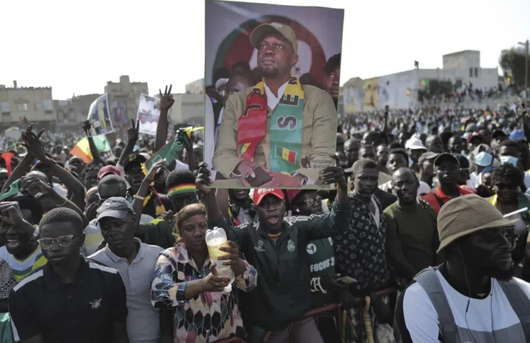 Las protestas respaldan al líder de la oposición senegalesa antes del juicio
