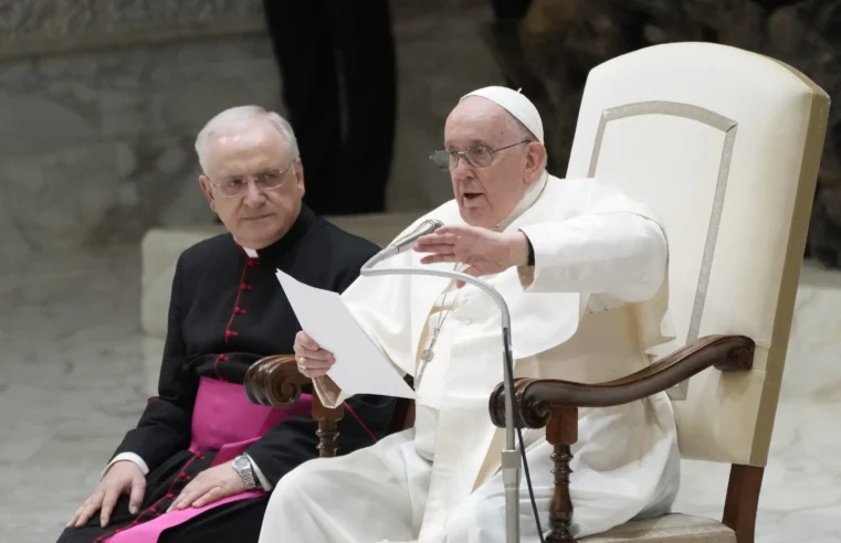 Papa amplía ley de abusos sexuales y reafirma que adultos pueden ser víctimas