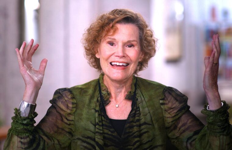 “Judy misma está furiosa”: los directores de “Judy Blume Forever” sobre la prohibición de libros y el pánico moral de hoy