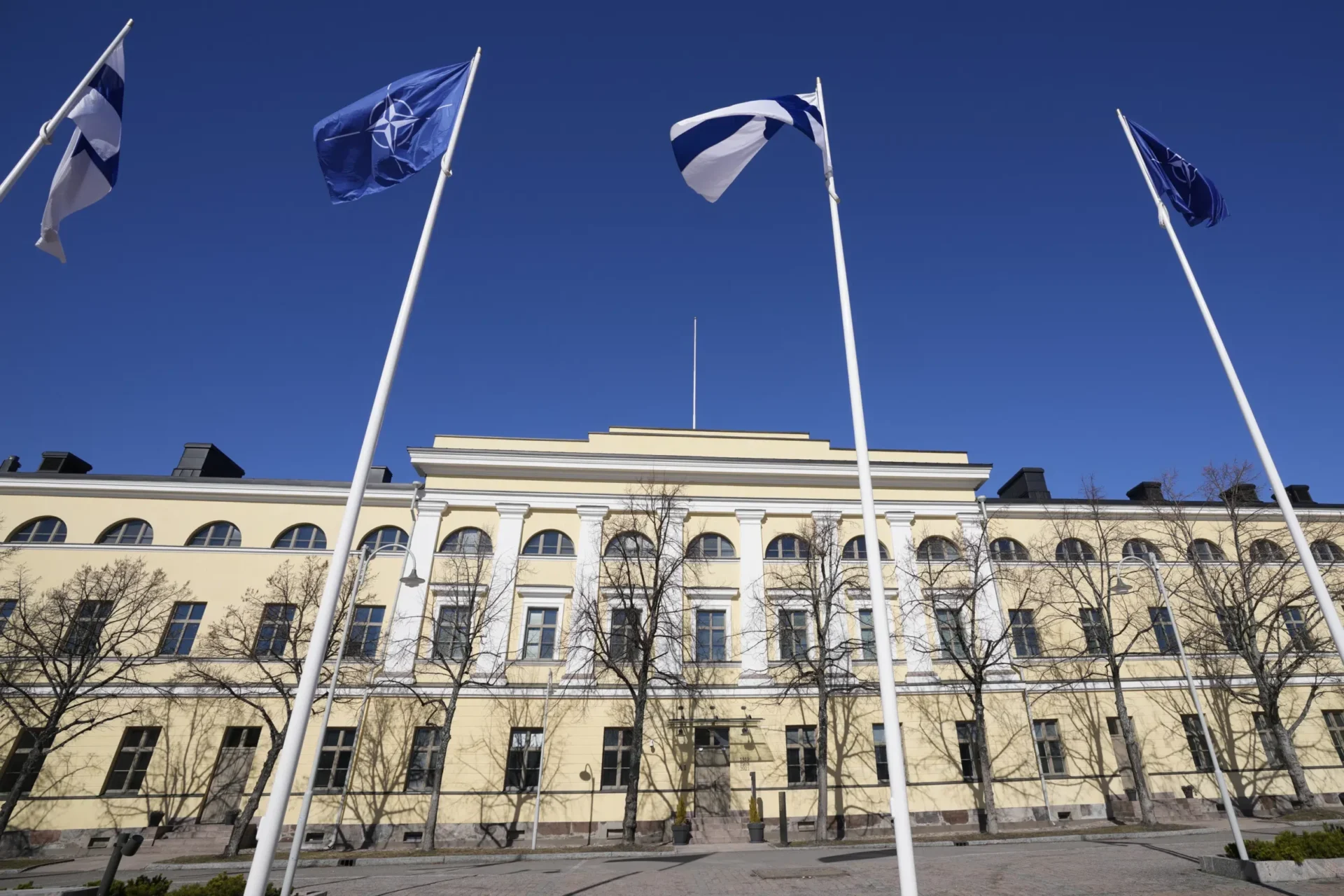 Alivio, pero algunos sentimientos encontrados, ya que Finlandia se une a la OTAN