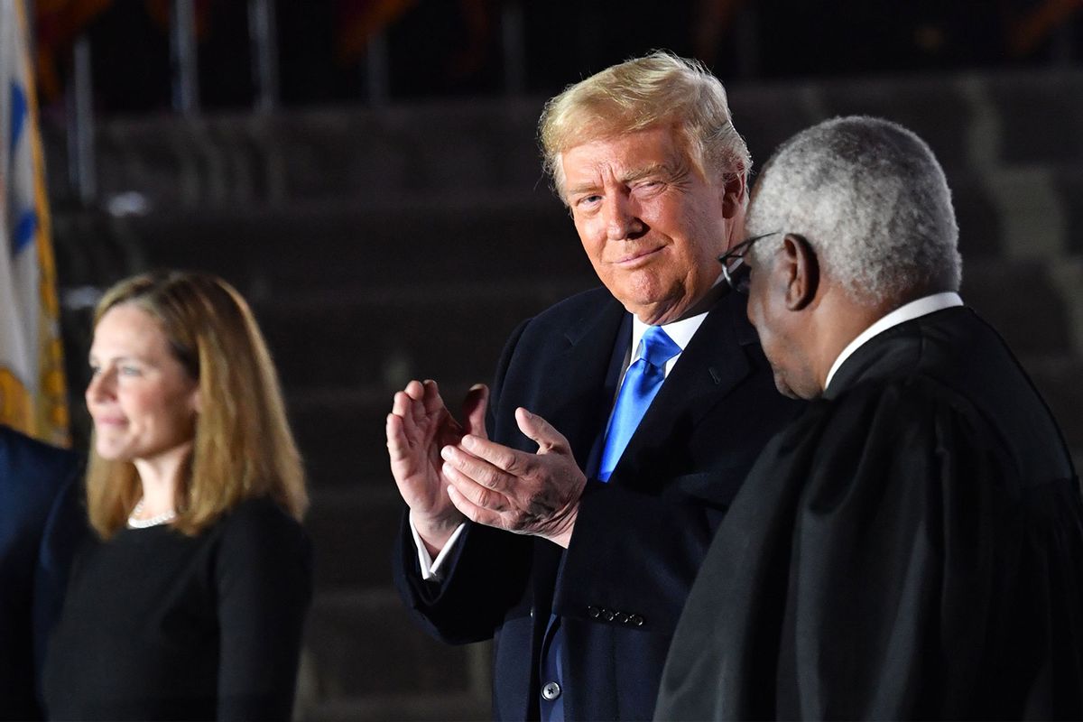 Conectando a Clarence Thomas y Donald Trump: unidos por una adoración mutua del poder corrupto
