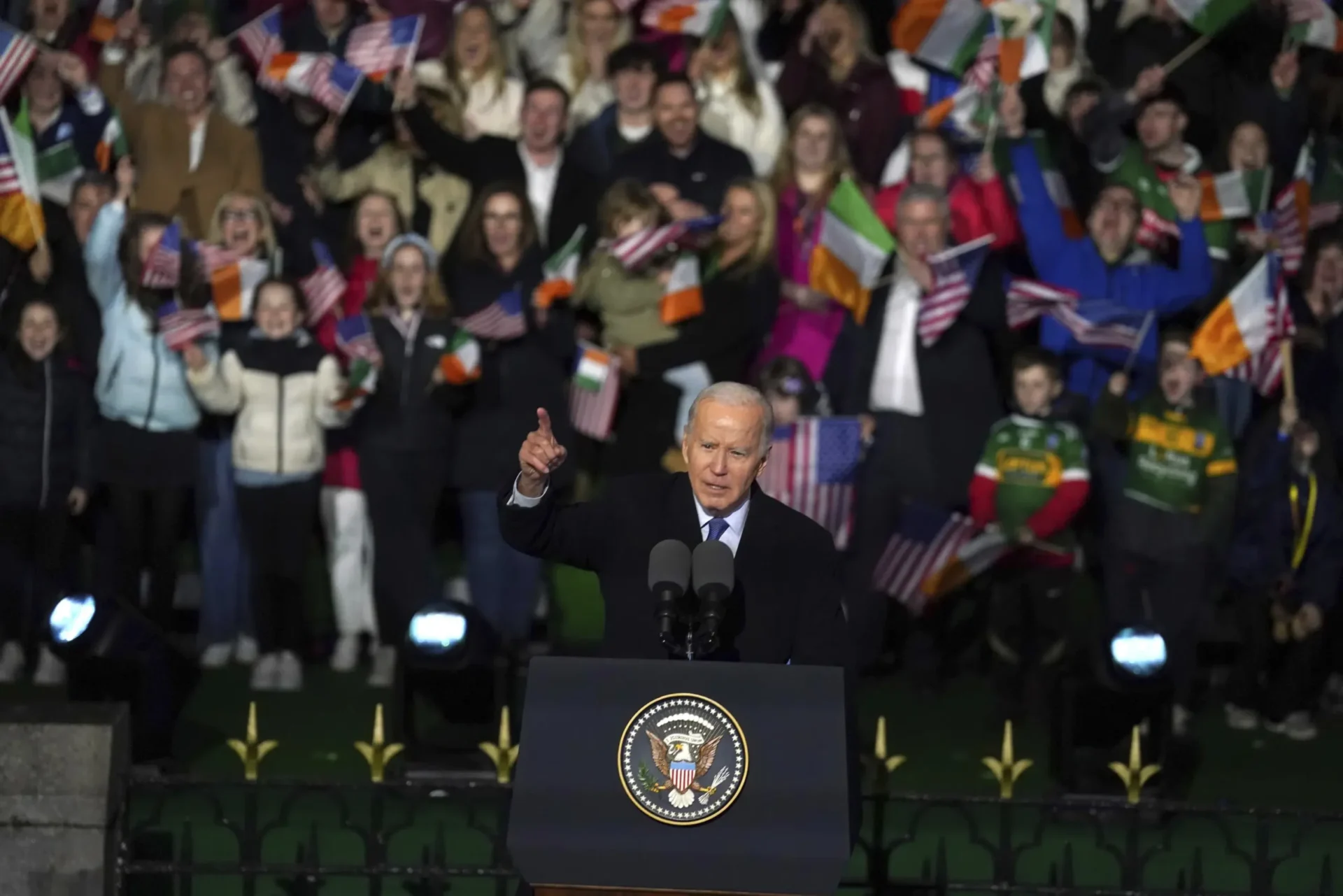 Es ‘The Joe Show’ mientras Biden cierra su visita a Irlanda