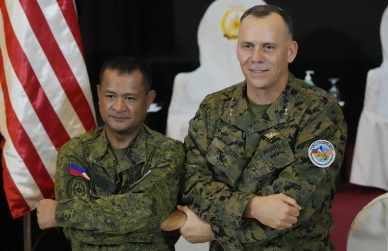 Estados Unidos y Filipinas realizan mayores ejercicios de guerra cerca de aguas en disputa