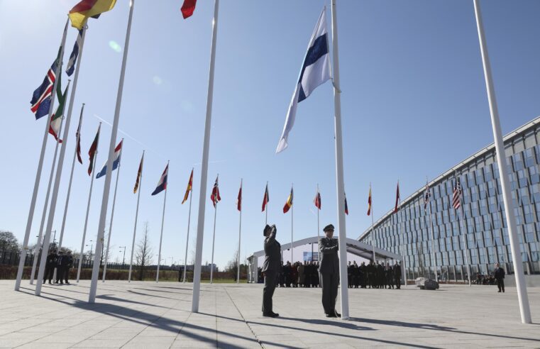 Finlandia se une a la OTAN en un gran golpe a Rusia por la guerra de Ucrania