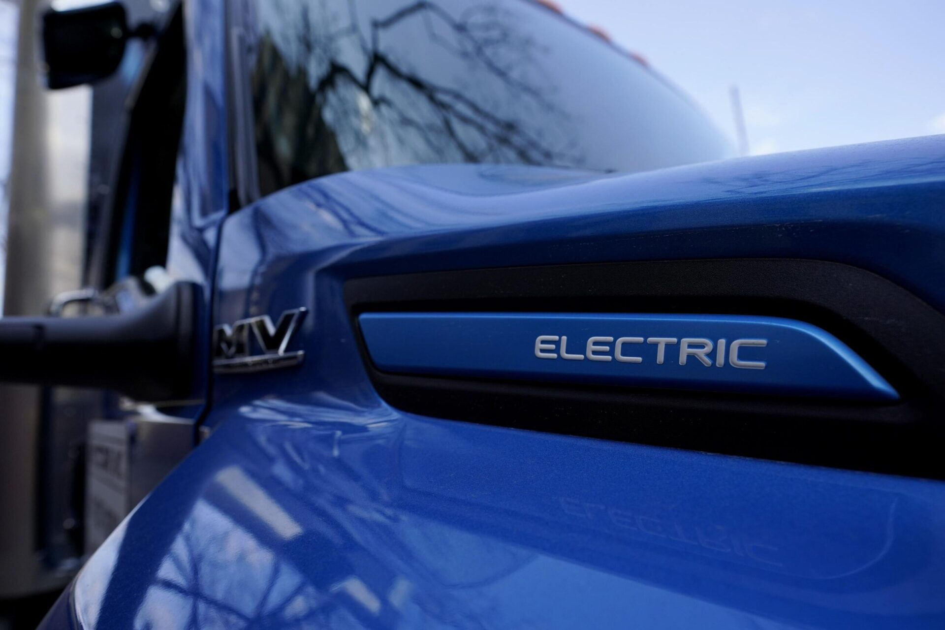 Fuentes AP: La regla de automóviles de la EPA impulsará un gran aumento en las ventas de vehículos eléctricos