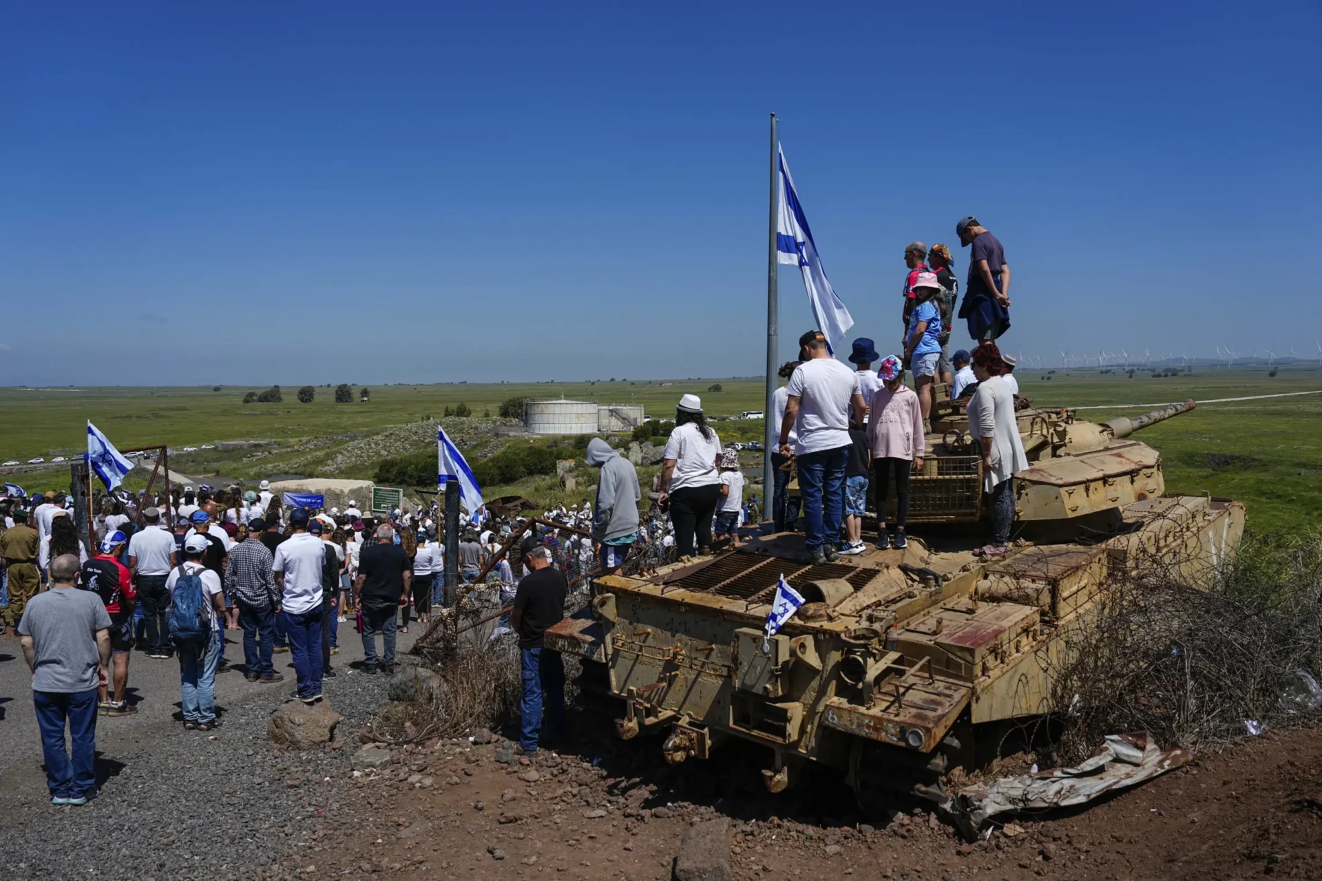 Israel celebra el Día de los Caídos plagado de divisiones y violencia