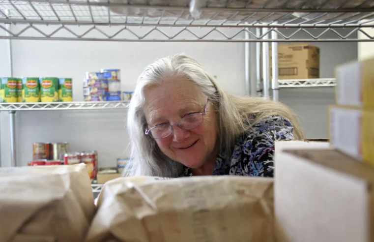 ‘La gente está sufriendo’: los problemas con los cupones de alimentos empeoran el hambre en Alaska