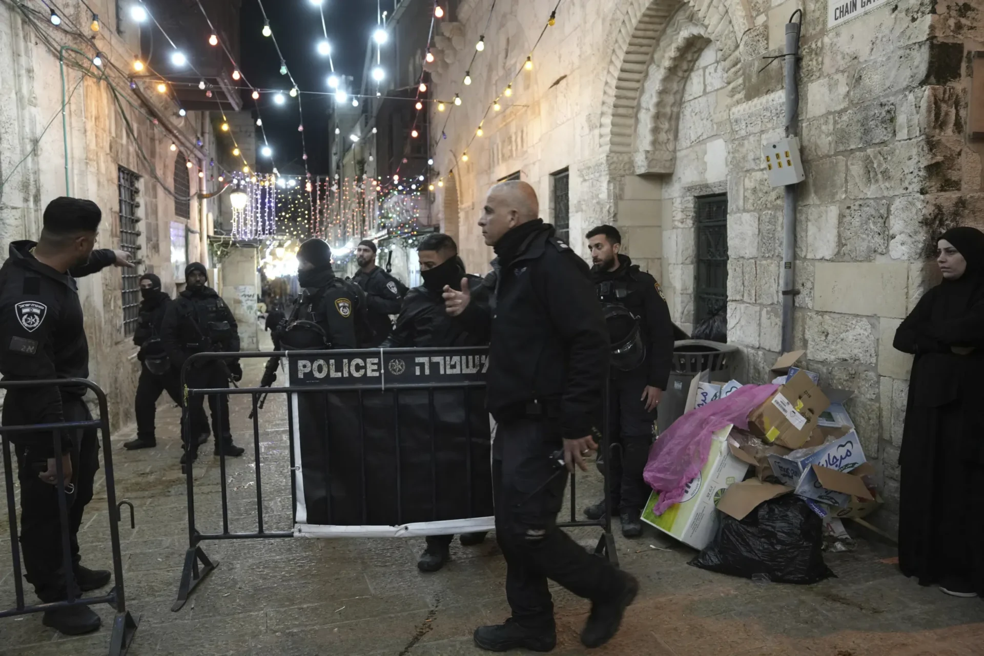 La policía israelí mata a tiros a un hombre en el lugar más sagrado de Jerusalén