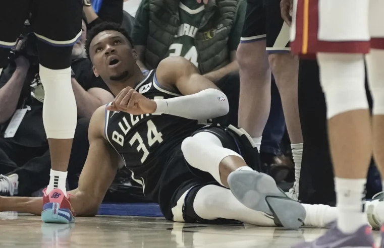 Las lesiones de las estrellas de la NBA Giannis y Ja empañan el comienzo de la postemporada