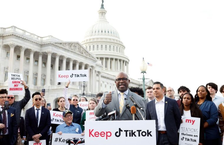“Patriot Act on steroids”: Izquierda y derecha se unen contra la prohibición de TikTok “que fomenta el miedo”