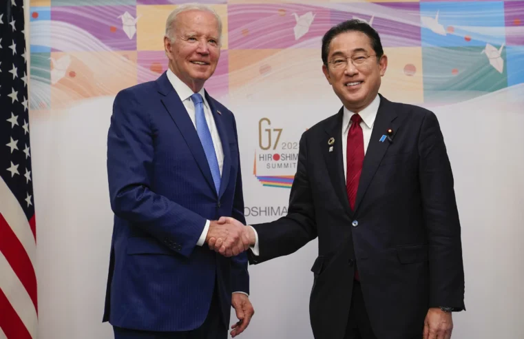 Biden y Kishida de Japón se reúnen antes de la cumbre del G-7 y prometen “mantenerse firmes” contra las amenazas globales
