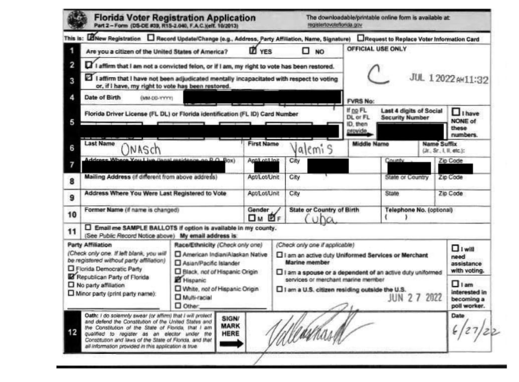 El formulario de registro de votante más reciente de Yalemis Onasch, en el que seleccionó 