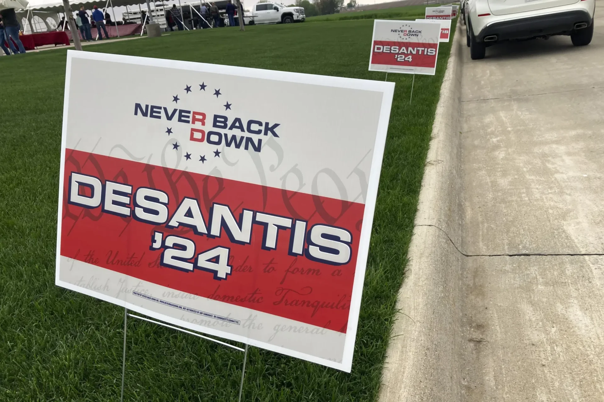 DeSantis super PAC aborda la difícil tarea de organizar el apoyo para él en Iowa sin el candidato